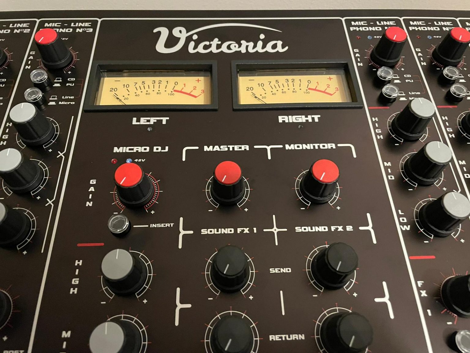 Victoria Prestige 004